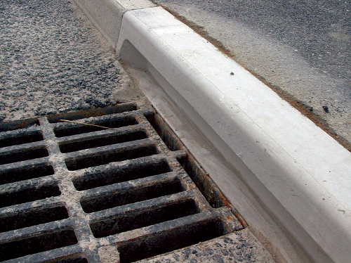 ACO Wildlife Kerb With Drain Detail